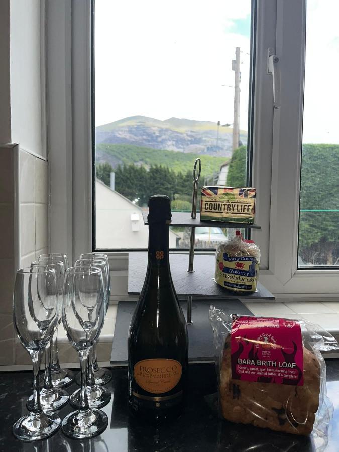 Villa 4-6 Guests In Centre Location With Stunning Views Llanberis Esterno foto